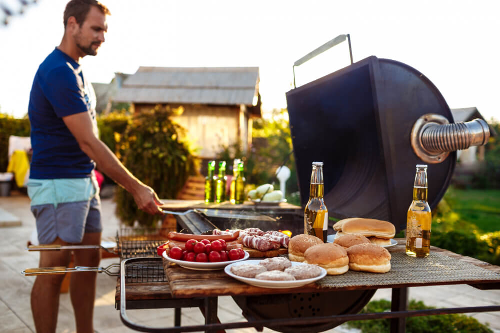 outdoor kitchen